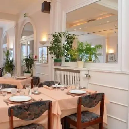 Hotel Et D'orfeuil Bourbonne-les-Bains