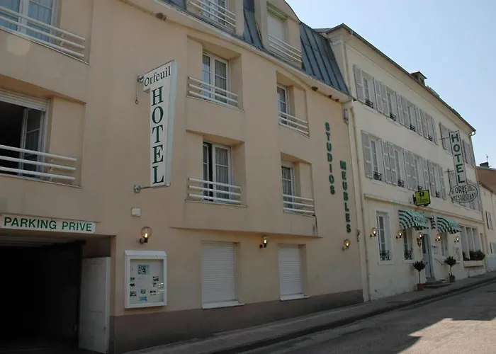 Et D'orfeuil Hotell 3*
