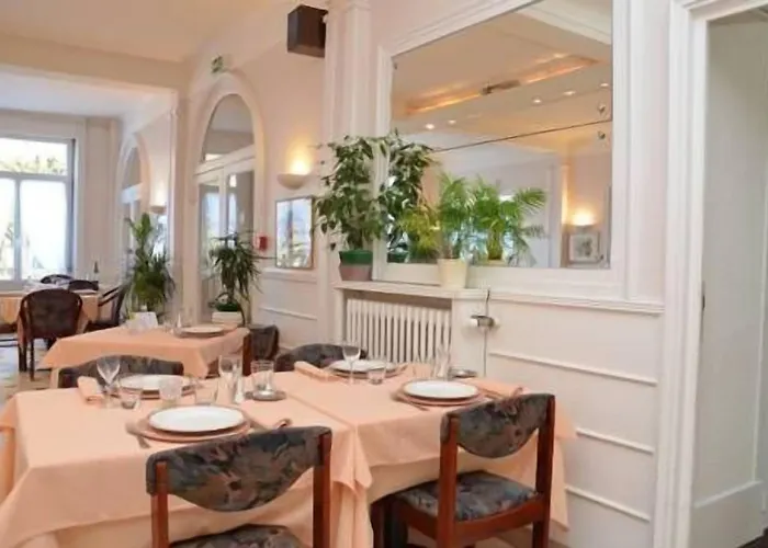 Hotell Et D'orfeuil Bourbonne-les-Bains